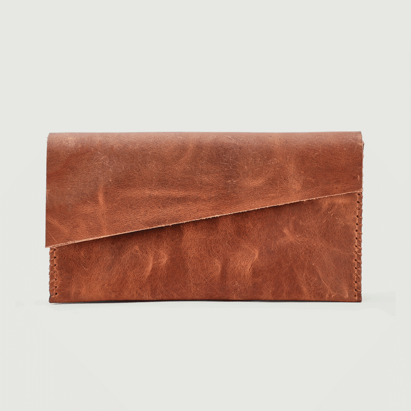 محفظة نسائية كبيرة